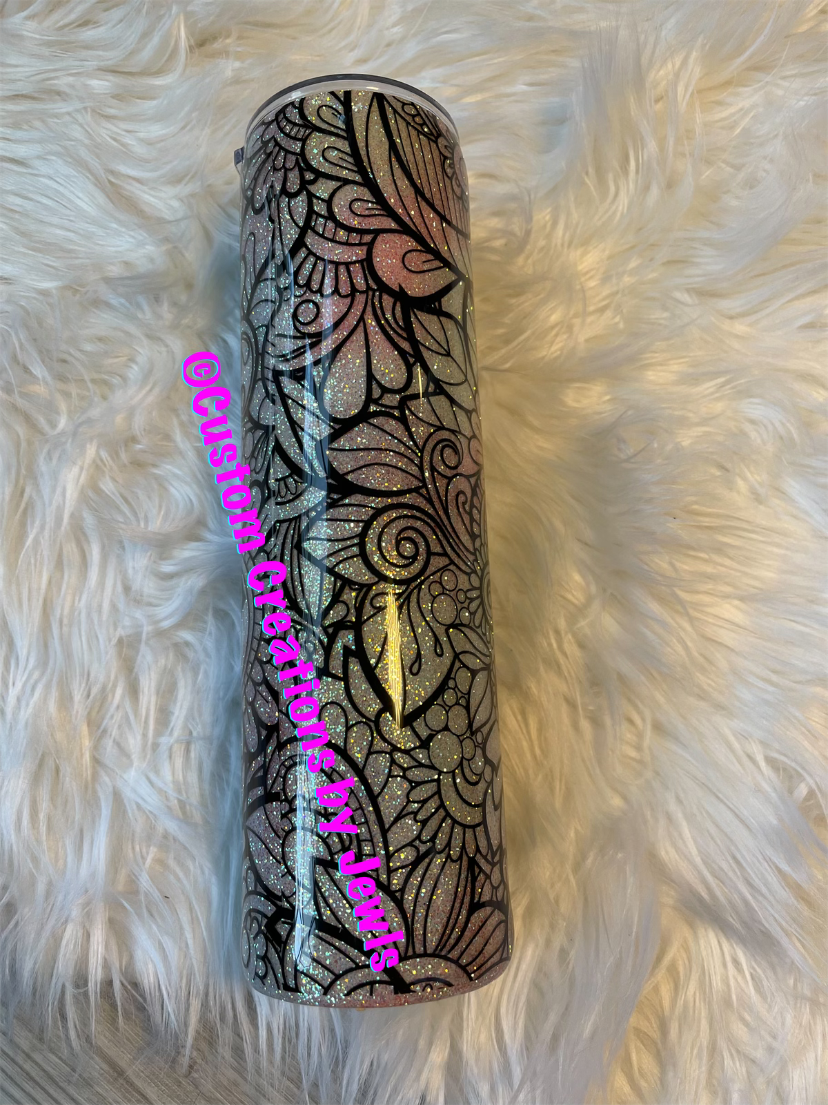 Pale paisley 32oz tumbler