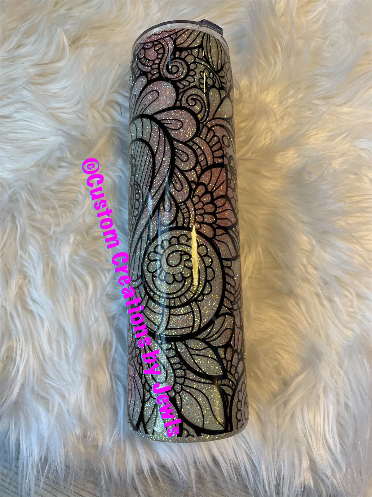 Pale paisley 32oz tumbler